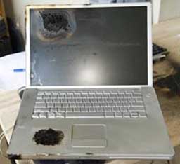 Самовозгоревшийся ноутбук 